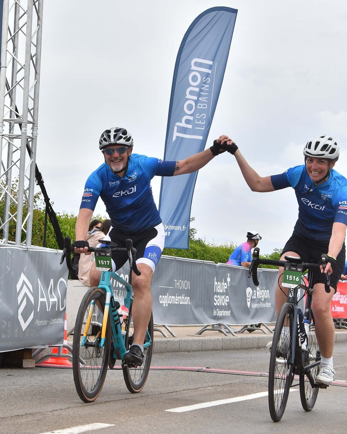 Avec qui allez vous partager votre aventure 2026 ? 🥰

👉 https://thonon-cyclingrace.fr
📸 @puuragence 

#ThononRunningRace #ThononCyclingRace #TCR #cyclosportive #running #courseapied #thononrun #run #granfondo #leman #thononlesbains #hautesavoie #gravel #route #sport #evenementsportif #lacléman #course