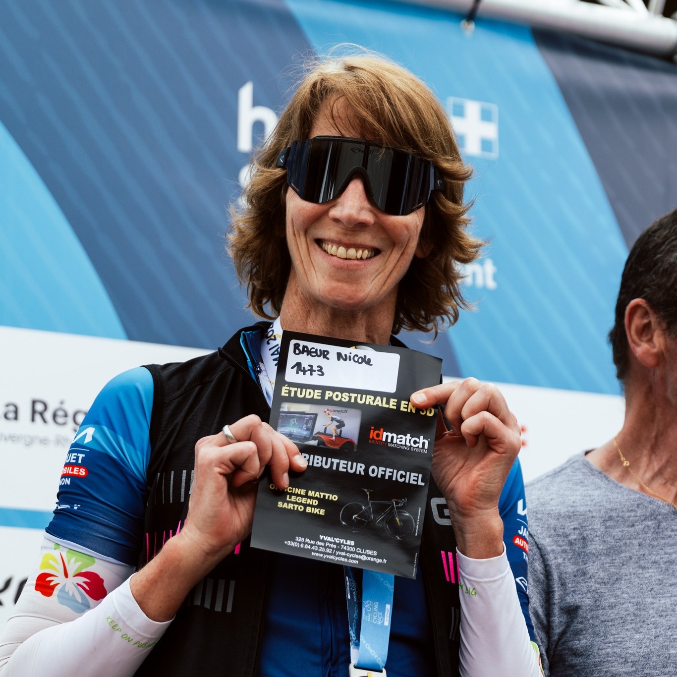 🍀 Et si c'était votre jour de chance ? 😇
Les lots de la tombola (tirage au sort parmi l'ensemble des participants) 👇 

◼ 3 Lots premium @ekoicycling (roues, pédales, chaussures...) --> Ticket de tombola "Golden ticket" à retrouver directement dans la poche de votre maillot
◼ 1 étude posturale ID MACTH @yval_cycles 
◼ 2 bons d’achat de 100€ @giant.thonon 
◼ Service à fondue savoyarde @recyclart 
◼ Panier composé de créations @lescreateursdlayaute74 
◼ Tenue complète maillot / cuissard / chaussettes @lepetitvelo 
◼ 1 teeshirt d'une valeur de 35€ + bon achat de 50€ @porte_bidon 
◼ 2 pass Léman saison @thonontourisme 
◼ 1 planche à découper Thonon les Bains @thonontourisme 
◼ 2 Révisions complète du vélo @lequipepro 
◼ 2 Bracelets d'identification médicale @datavitae 
◼ 1 bon d'achat de 900€ @materielvelo 
◼ 3 Planches à découper artisanale gravée au logo de l'épreuve et garnie de fromage et saucisson @woodalps_wooden_bikes 
◼ 1 machine à café JURA E6 - CUISINE EQUIPEMENT SERVICE Franck Chevignon
◼ 1 Pochette de produit d’hygiène. Livre d’image + cartes illustrées + post-it / Suzanne ACHON Les Gabinades. Nathalie DESMEULE Carterie
◼ 1 tatouage offert au choix - Virginie SASSOT

📸 @puuragence 

#ThononRunningRace #ThononCyclingRace #TCR #cyclosportive #running #courseapied #thononrun #run #granfondo #leman #thononlesbains #hautesavoie #gravel #route #sport #evenementsportif #lacléman #cours